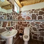 Bed & Breakfast Shtepi Druri Arber *
