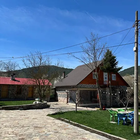 Frühstückspension Shtepi Druri Arber