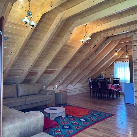 Shtepi Druri Arber Воскопоя