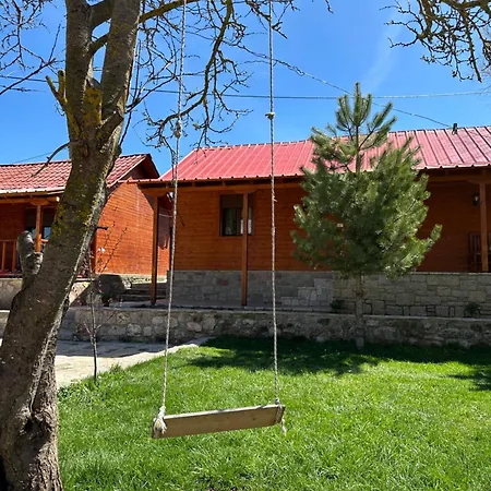 Shtepi Druri Arber * Voskopojë