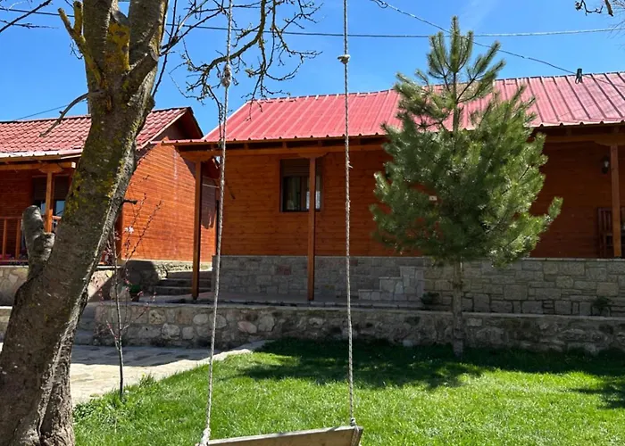 Shtepi Druri Arber * Voskopojë