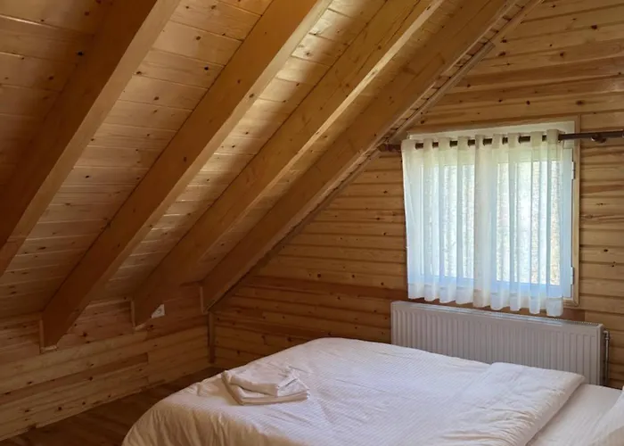 Shtepi Druri Arber Voskopojë